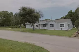 112 Eloise St, Caldwell, TX 77836 - Photo 6