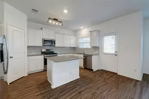 424 Red Buckeye Loop, Liberty Hill, TX 78642 - Photo 6