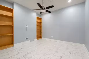 555 E 5th St, Austin, TX 78701 - Photo 18