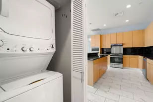555 E 5th St, Austin, TX 78701 - Photo 30