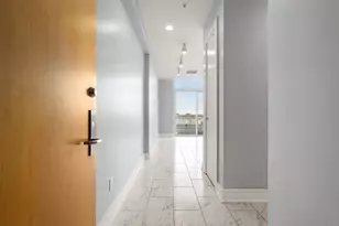 555 E 5th St, Austin, TX 78701 - Photo 4