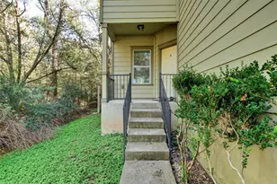 1217 Delano St, Austin, TX 78721 - Photo 2
