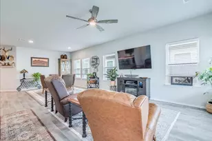 161 Catalina Dr, Kyle, TX 78640 - Photo 12