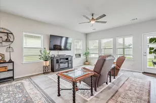161 Catalina Dr, Kyle, TX 78640 - Photo 10