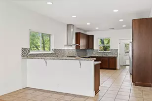 3203 E 18th St, Austin, TX 78721 - Photo 14