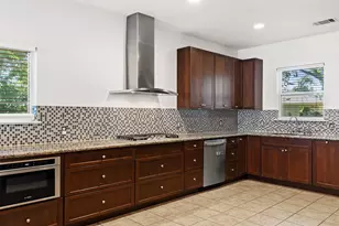 3203 E 18th St, Austin, TX 78721 - Photo 12