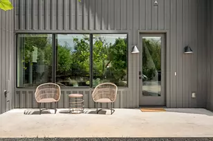 3302 Goodwin Ave, Austin, TX 78702 - Photo 2