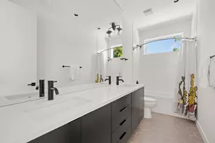 3302 Goodwin Ave, Austin, TX 78702 - Photo 18
