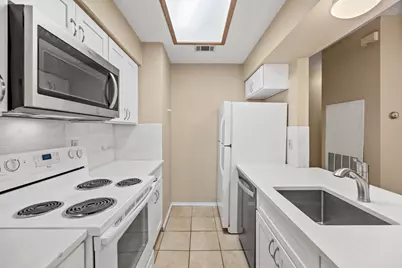 2706 Salado Street #210, Austin, TX 78705 - Photo 12