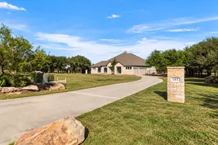 101 Gabriel Woods Dr, Georgetown, TX 78633 - Photo 38