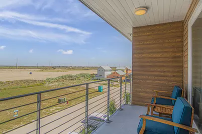 630 W Center Square #303, Port Aransas, TX 78373 - Photo 16