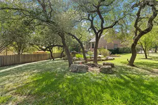10700 Spiderling Ct, Austin, TX 78733 - Photo 32