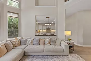 10700 Spiderling Ct, Austin, TX 78733 - Photo 10