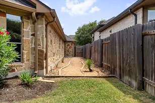 433 Wild Rose Dr, Austin, TX 78737 - Photo 26
