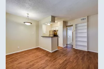 2401 Manor Road #227, Austin, TX 78722 - Photo 2