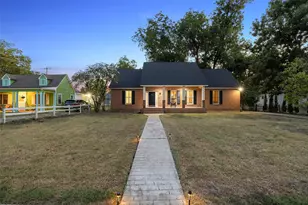 1105 Victoria St, Taylor, TX 76574 - Photo 6