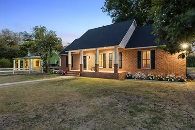 1105 Victoria Street, Taylor, TX 76574 - Photo 8