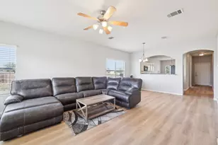 211 Almquist St, Hutto, TX 78634 - Photo 10