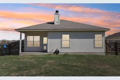 211 Almquist Street, Hutto, TX 78634 - Photo 2