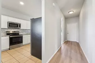 211 Almquist St, Hutto, TX 78634 - Photo 12