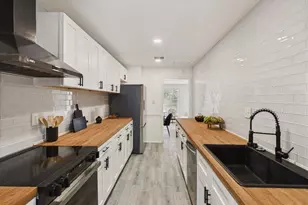 6108 Shadow Valley Dr, Austin, TX 78731 - Photo 10