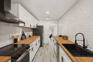 6108 Shadow Valley Dr, Austin, TX 78731 - Photo 10