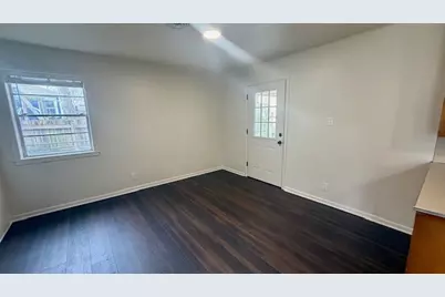 800 Otis Street, Taylor, TX 76574 - Photo 6