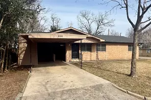 800 Otis St, Taylor, TX 76574 - Photo 4