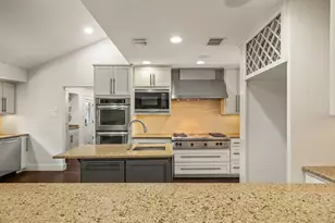 7202 Running Rope Circle, Austin, TX 78731 - Photo 10