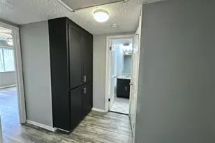 601 W 11th St, Austin, TX 78701 - Photo 14