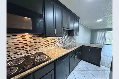 601 W 11th Street #115, Austin, TX 78701 - Photo 8