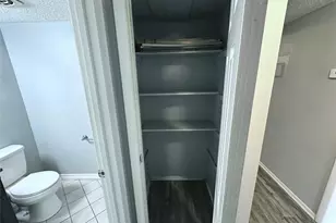 601 W 11th St, Austin, TX 78701 - Photo 20