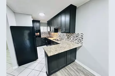 601 W 11th Street #115, Austin, TX 78701 - Photo 2