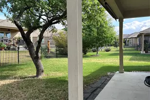 410 Holiday Creek Ln, Georgetown, TX 78633 - Photo 24