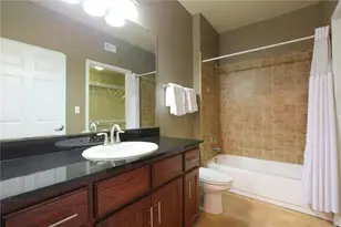 910 W 25th St, Austin, TX 78705 - Photo 12