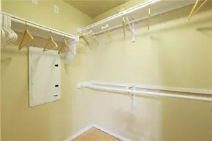 910 W 25th St, Austin, TX 78705 - Photo 16