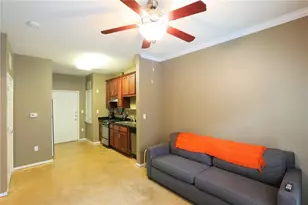 910 W 25th St, Austin, TX 78705 - Photo 4