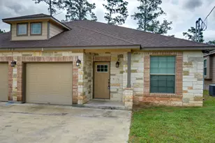 129 N Kaupo Dr, Bastrop, TX 78602 - Photo 2