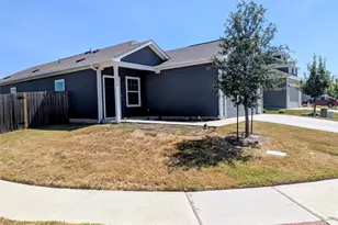1112 Minnow Ln, Bastrop, TX 78602 - Photo 2