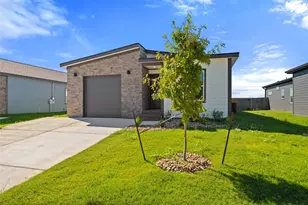 2026 Applewood Dr, Lockhart, TX 78644 - Photo 1