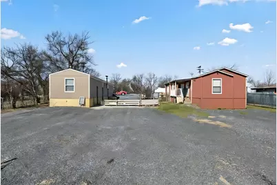 337 SW Front Street, Bartlett, TX 76511 - Photo 2