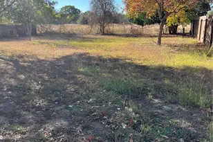 705 Guadalimar St, Lockhart, TX 78644 - Photo 24