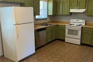 705 Guadalimar St, Lockhart, TX 78644 - Photo 2