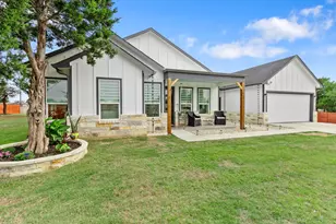 123 Zacate St, Elgin, TX 78621 - Photo 2
