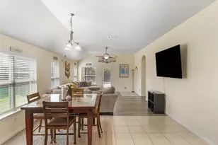 804 Farmhouse Dr, Hutto, TX 78634 - Photo 10