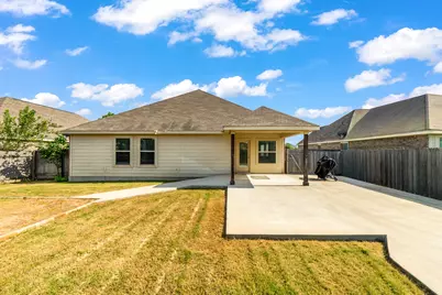 804 Farm House Drive, Hutto, TX 78634 - Photo 32