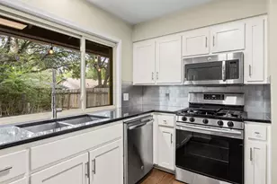 9215 Hunters Trace E, Austin, TX 78758 - Photo 16