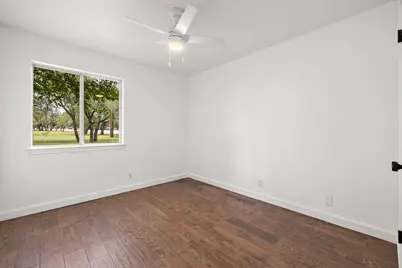 1000 Woodview Drive, Georgetown, TX 78628 - Photo 16