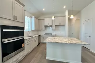 541 Porter Country Pkwy, Buda, TX 78610 - Photo 4