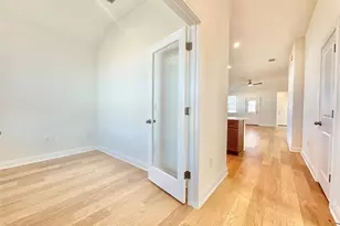 541 Porter Country Pkwy, Buda, TX 78610 - Photo 2
